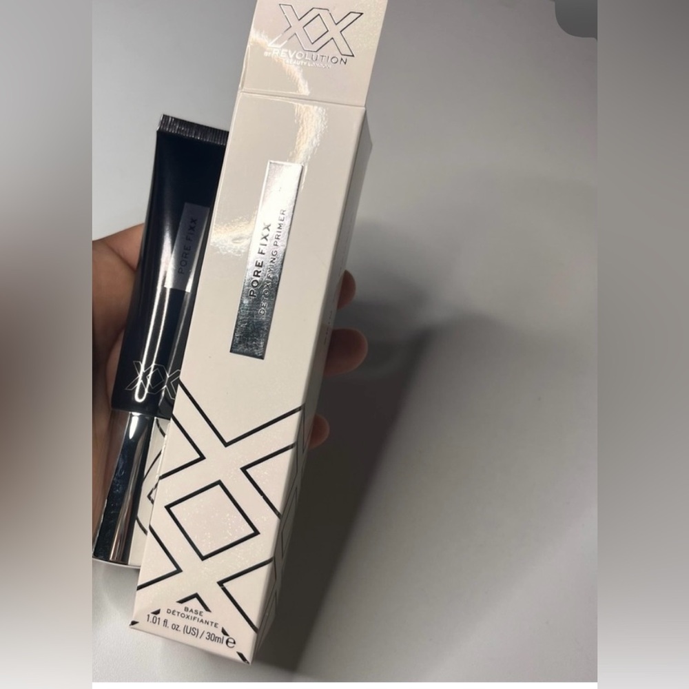 XX Revolution Pore Fix Primer